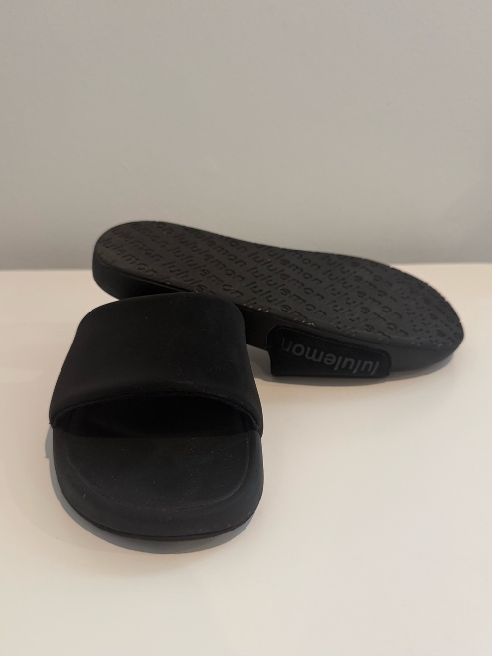 Lululemon Restfeel slides, women’s, 7 - Picture 3 of 3
